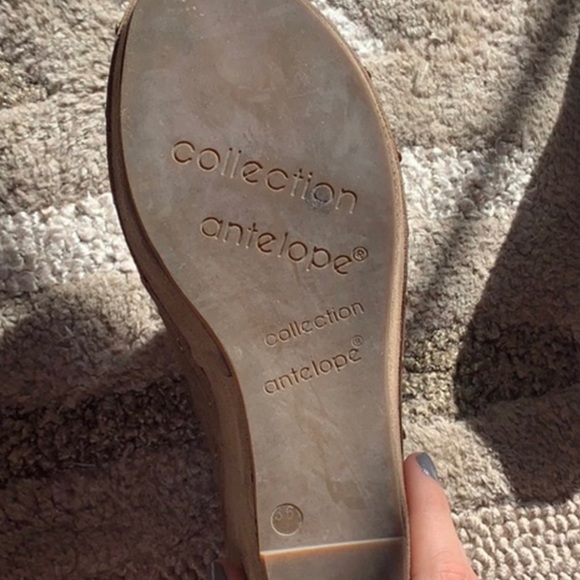 Antelope slip on clogs very cute!! - Picture 4 of 4